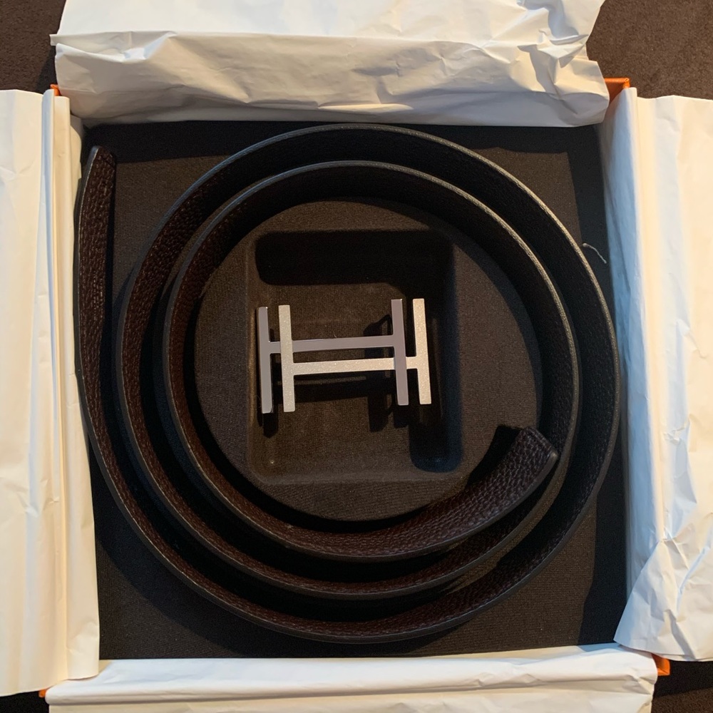 Hermès H au Carre Men’s Reversible Belt worn once